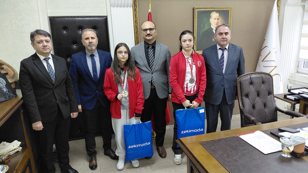 alvaç Kaymakamı Bekir Abacı,