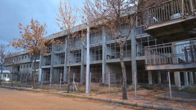 Süleyman Demirel Eğitim Kompleksi içerisinde