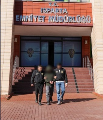 Isparta’da Hırsızlık Suçundan Aranan Şahıs Yakalandı