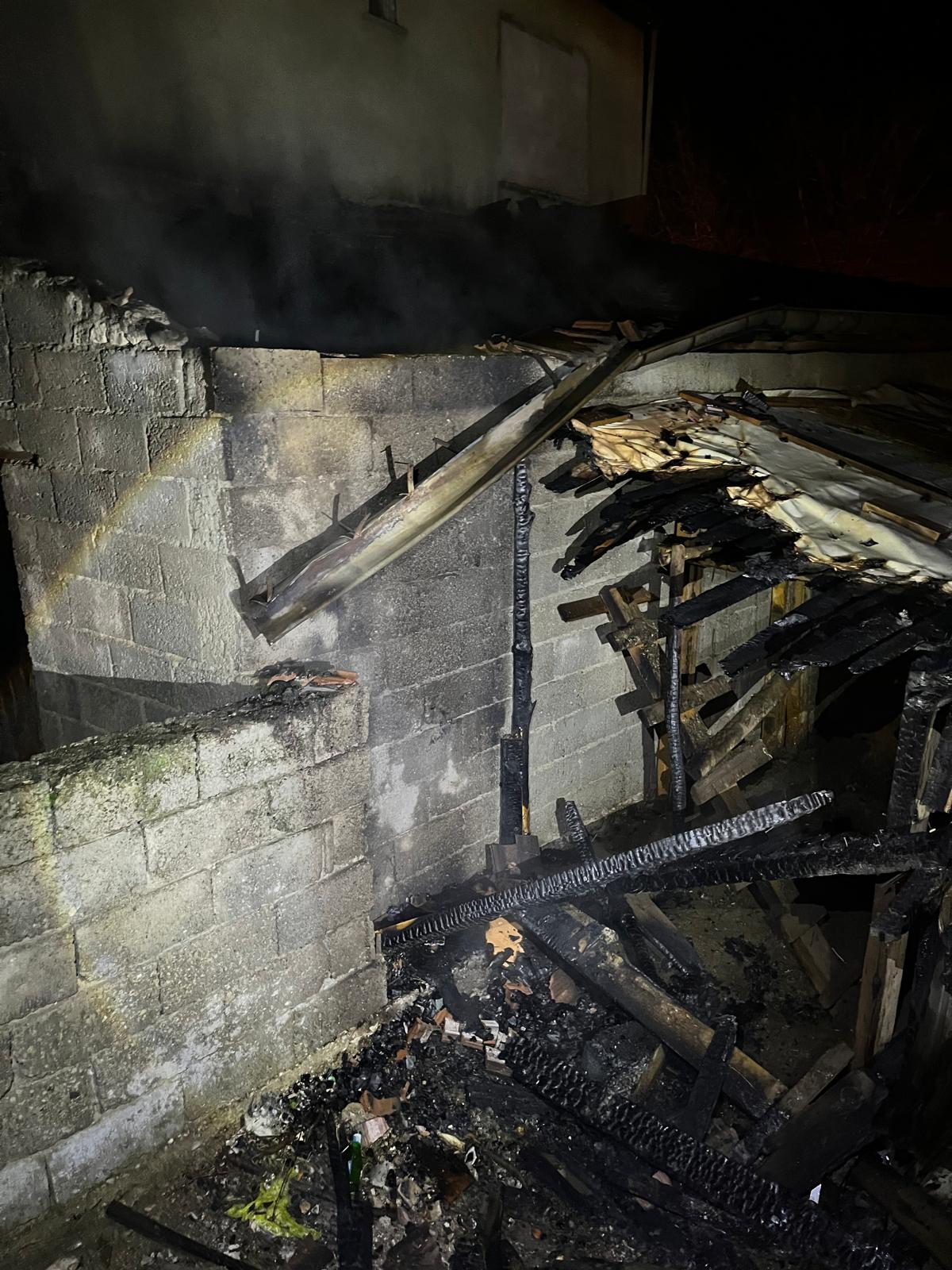 Büyükgökçeli’de Odunluk Yangını