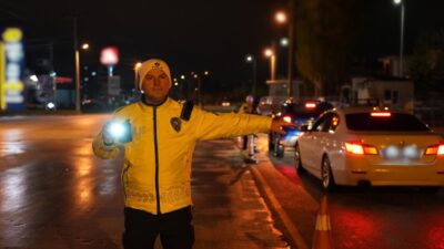 Isparta İl Emniyet Müdürlüğü ekipleri,