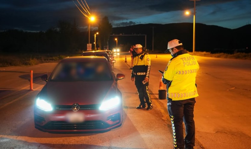 Isparta İl Emniyet Müdürlüğü ekipleri