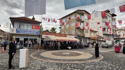GELENDOST (KFK Ajans) – Türk